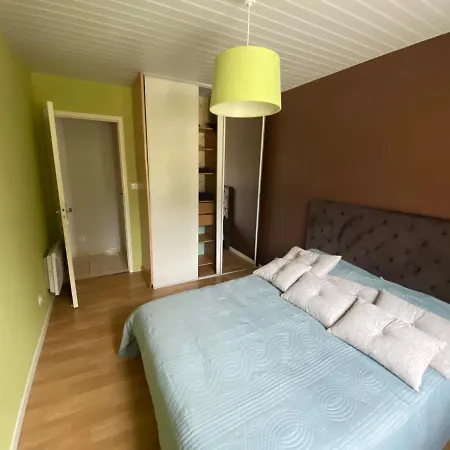 Avec Piscine, Proche De Toutes Commodites Sainte-Eulalie (Gironde)