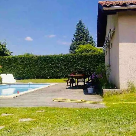 Avec Piscine, Proche De Toutes Commodites Villa