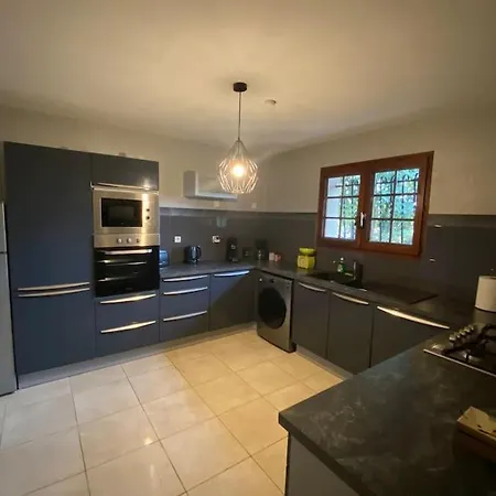 Avec Piscine, Proche De Toutes Commodites Villa Sainte-Eulalie (Gironde)