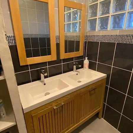 Avec Piscine, Proche De Toutes Commodites Villa *