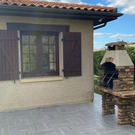 Avec Piscine, Proche De Toutes Commodites Villa