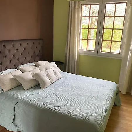 Avec Piscine, Proche De Toutes Commodites Villa