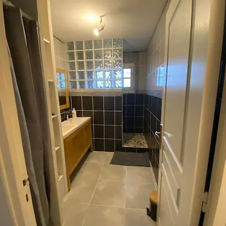 Villa Avec Piscine, Proche De Toutes Commodites Sainte-Eulalie (Gironde)